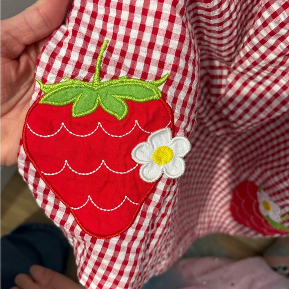 Little girl’s strawberry seersucker dress - Picture 3 of 5